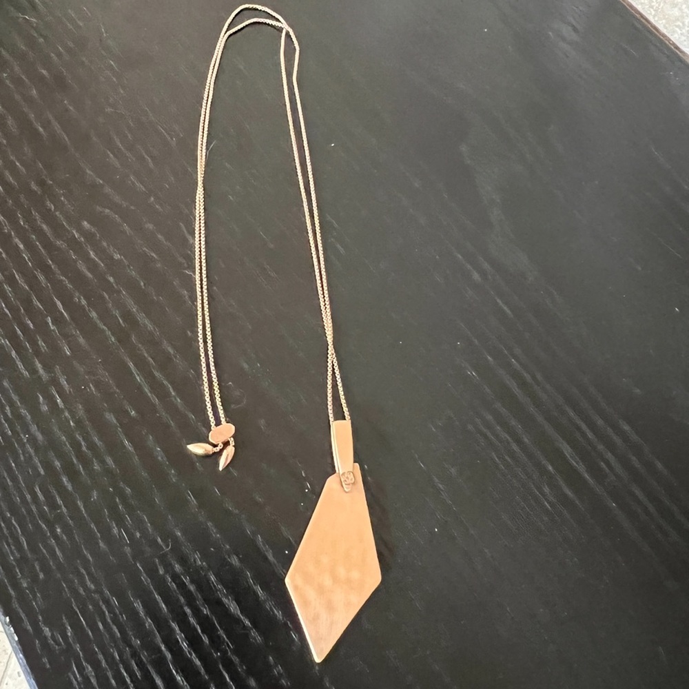 Kendra Scott Necklace